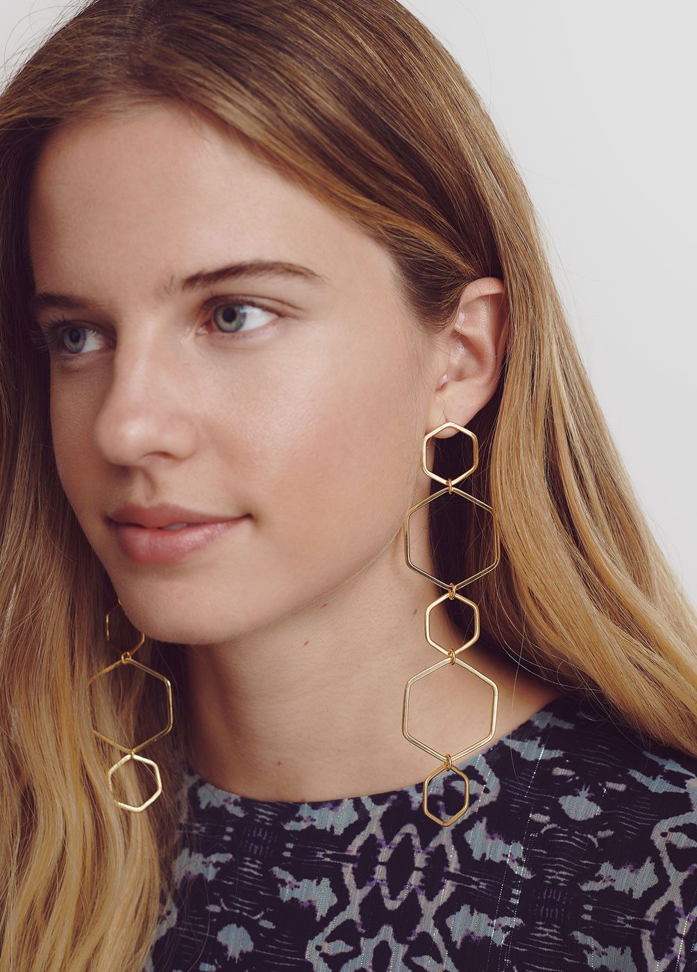 BOUCLES D'OREILLES...