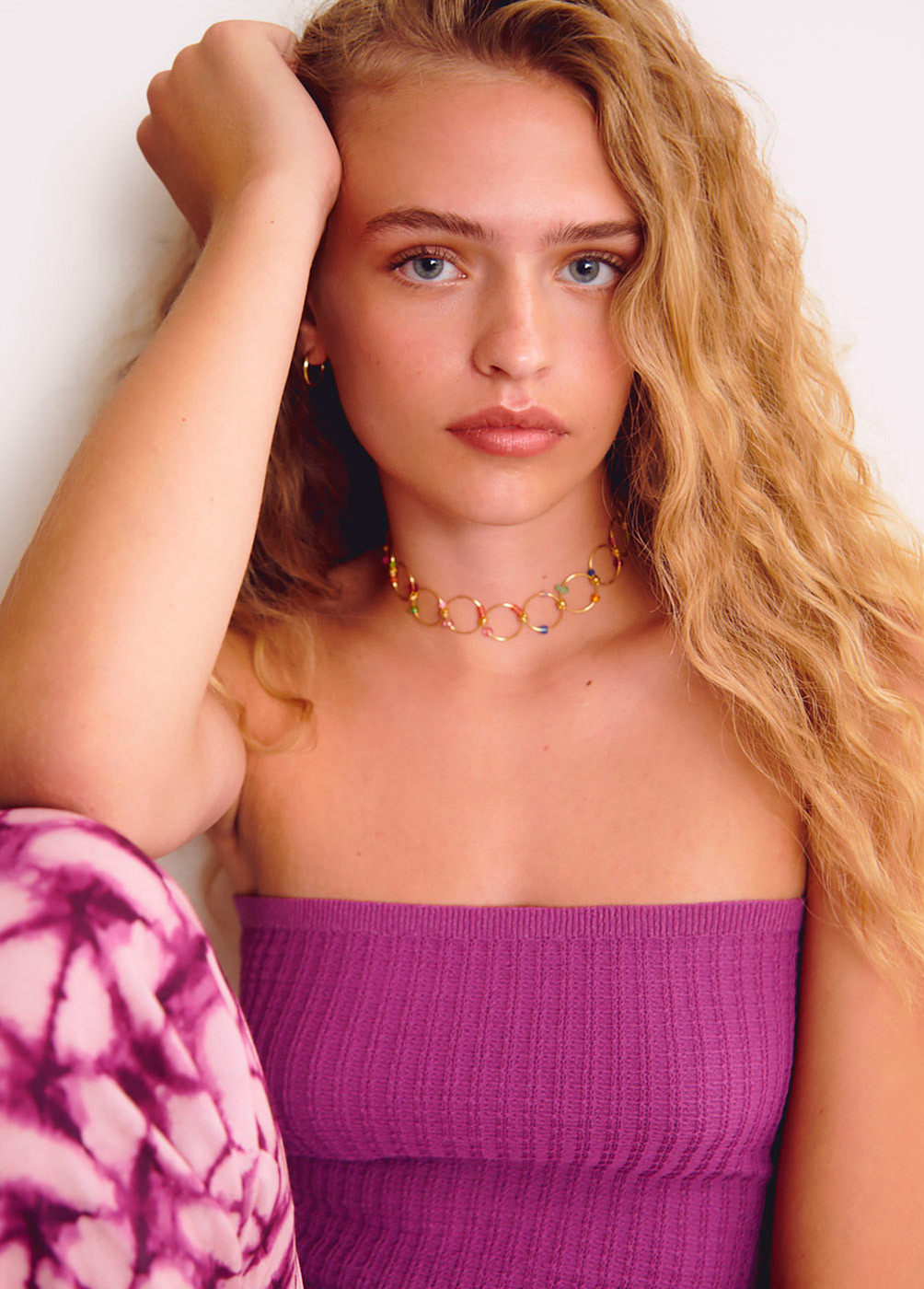 COLLIER CHOKER ANNEAUX PIERRES