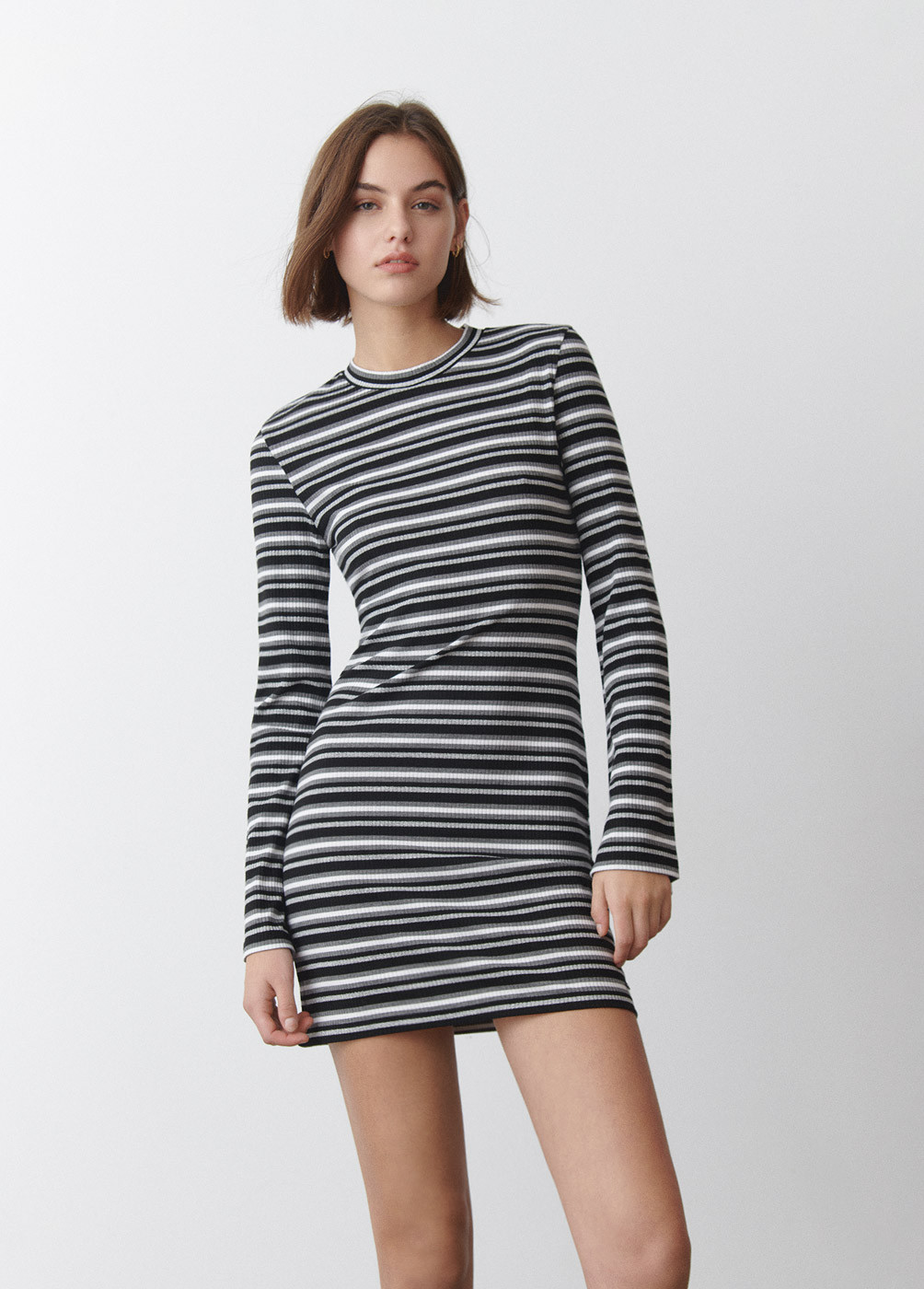 ROBE RAY E MANCHES LONGUES