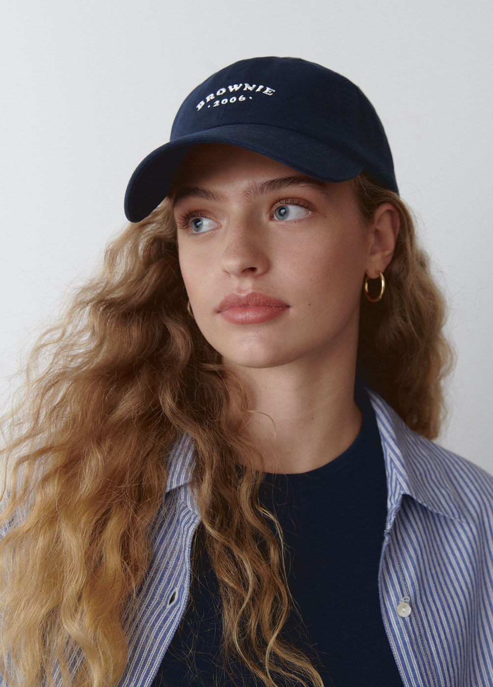 GORRO DE ALGODÃO COM BORDADO