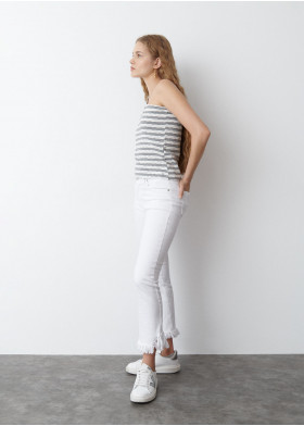 T-SHIRT ASYMÉTRIQUE MANCHES VOLUME
