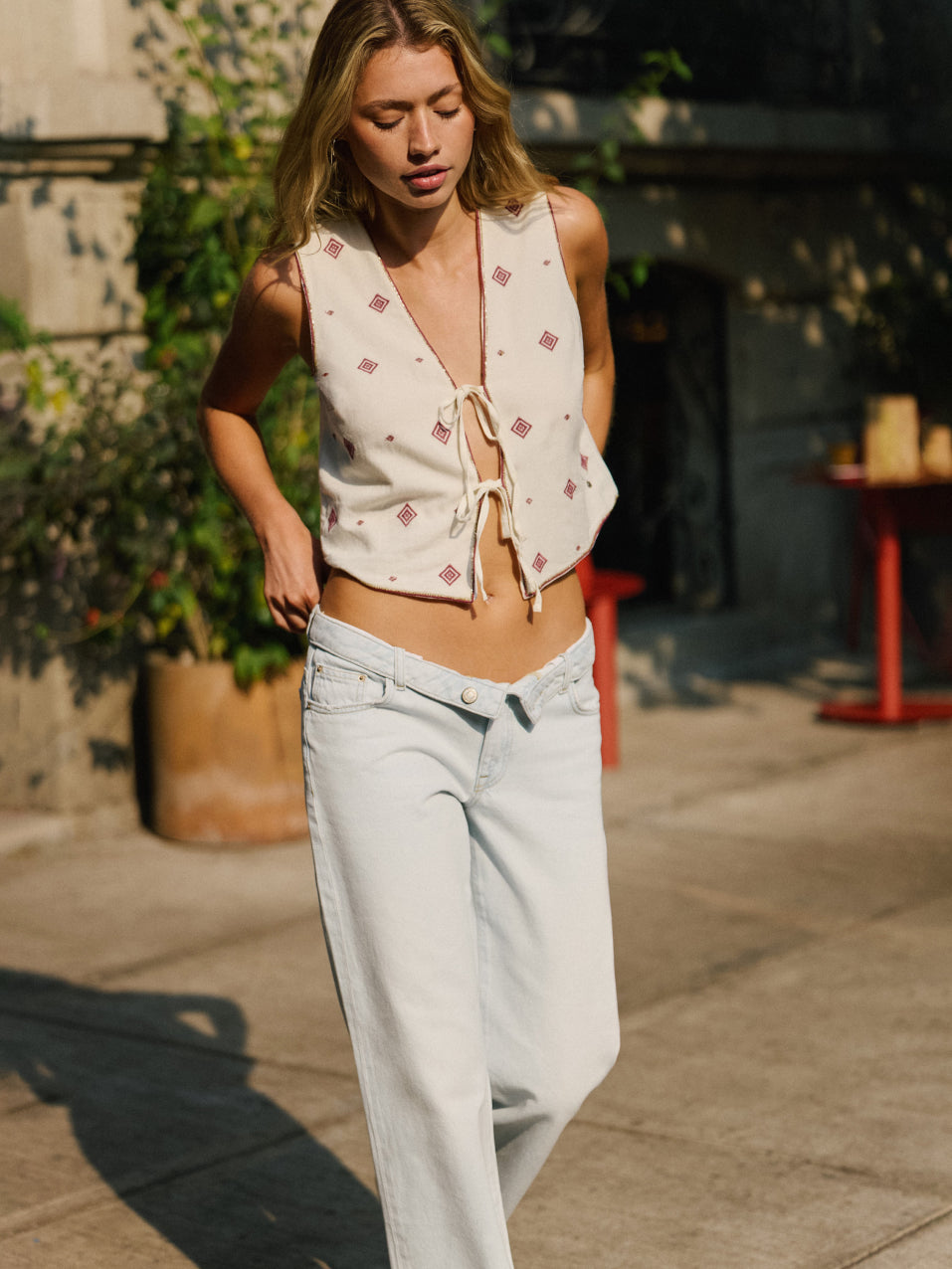 Outfit con jeans: ideas para llevarlos con estilo y sin complicarte