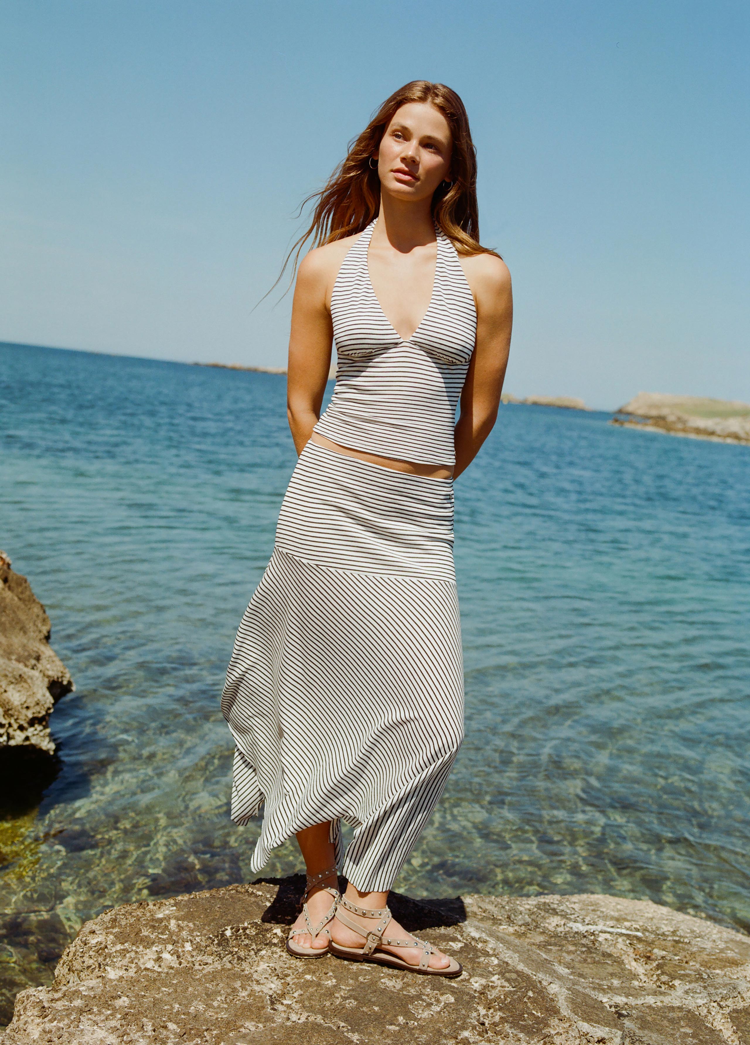 Falda midi raya tejida