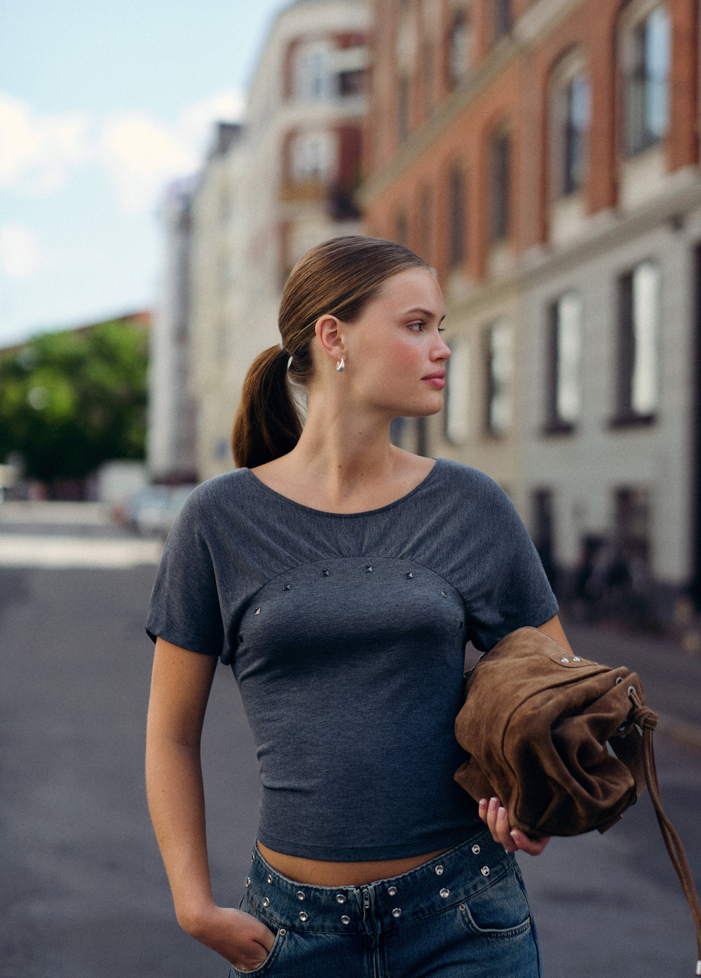 T-shirt met vooraanzicht en studs