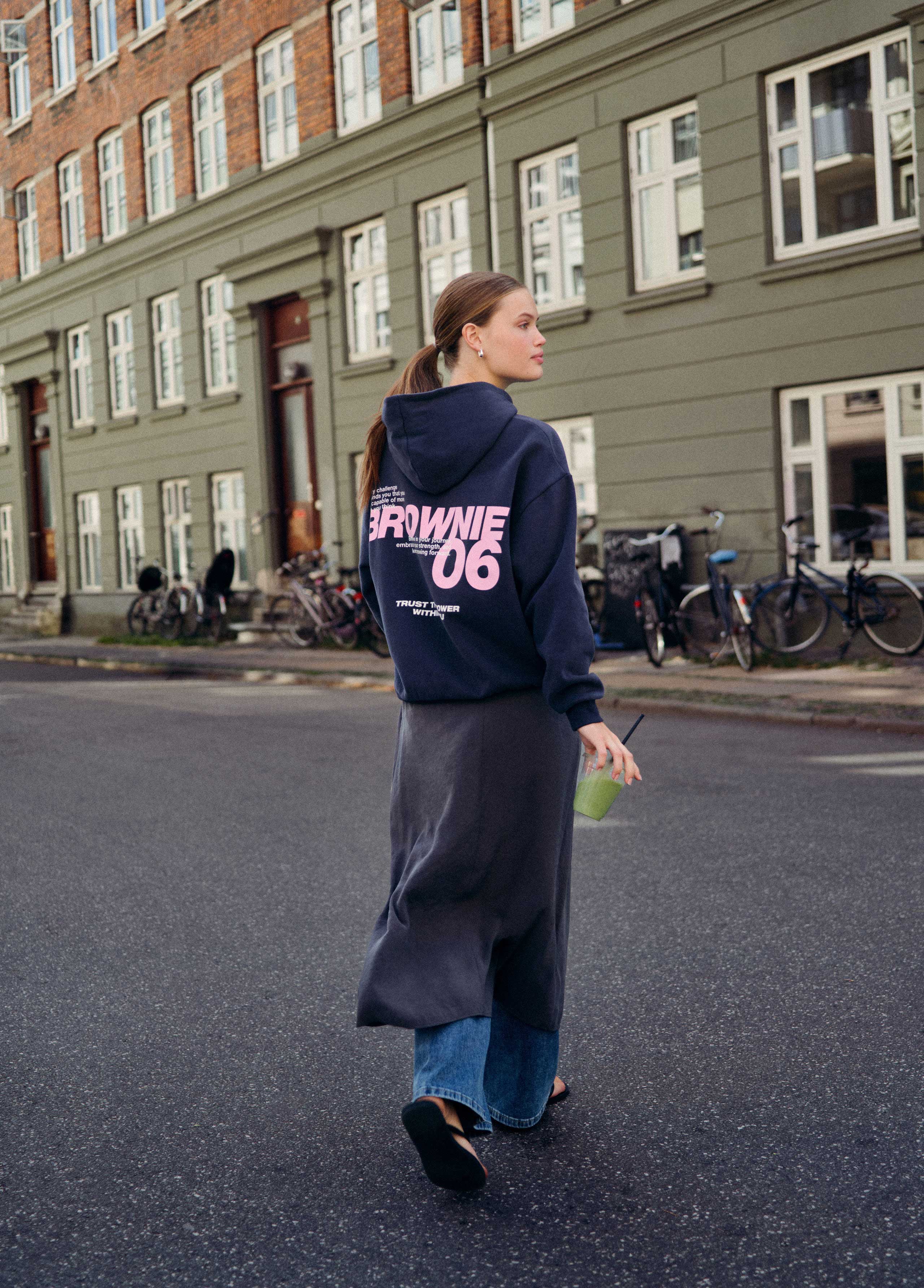 Sweatshirt met capuchon en nummer