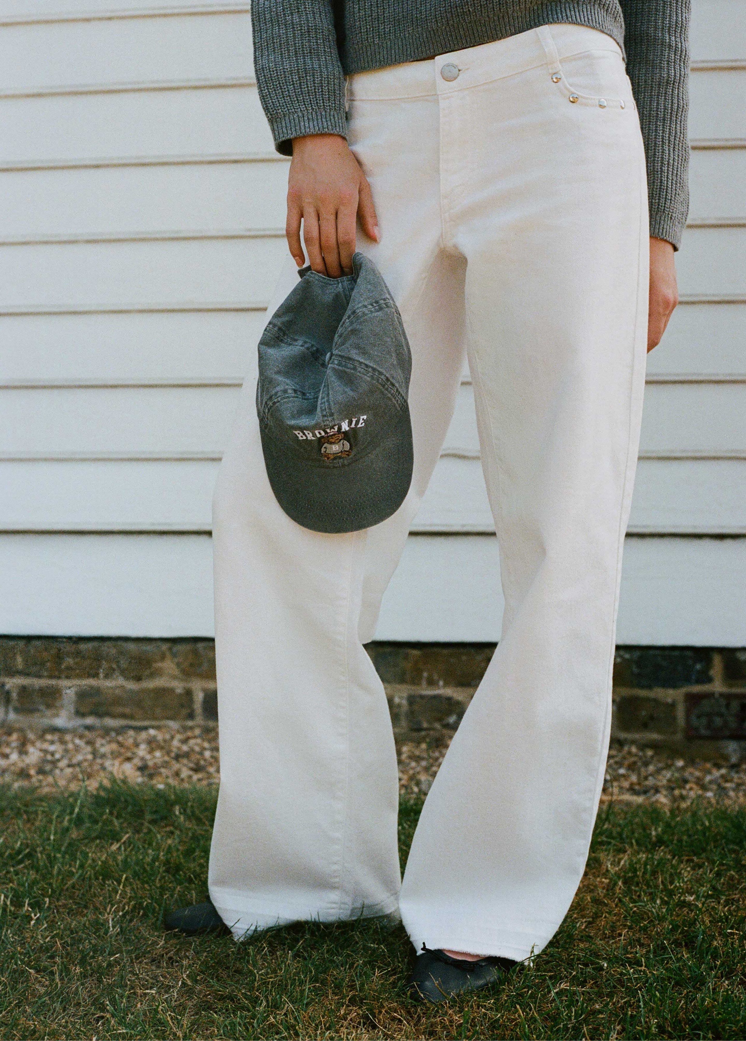 Pantalón tiro bajo estrellas glitter y tachas