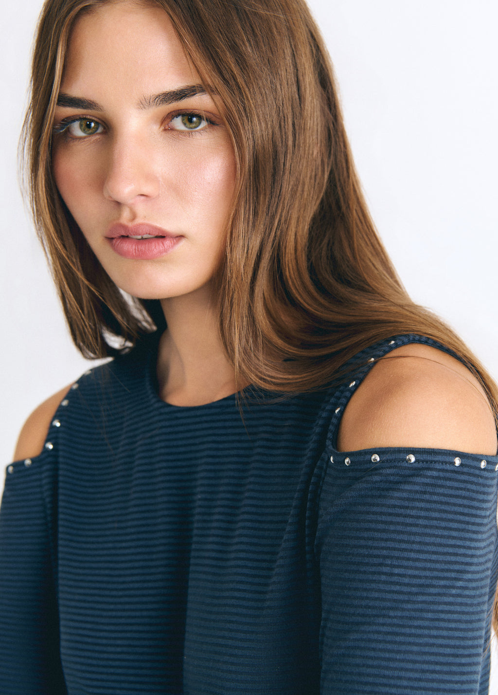 Striped cut-out embroidered T-shirt