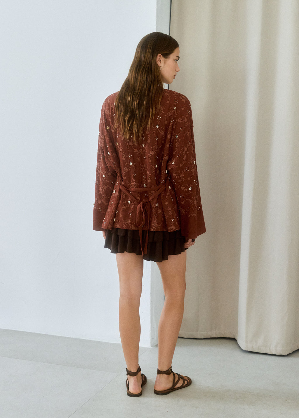 Casaco kaftan bordado com pedraria