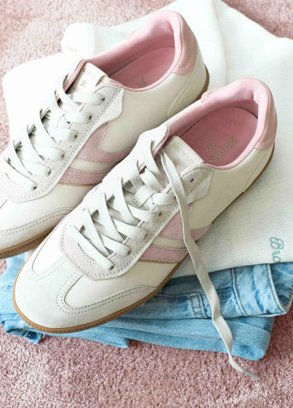 Piece Sneakers