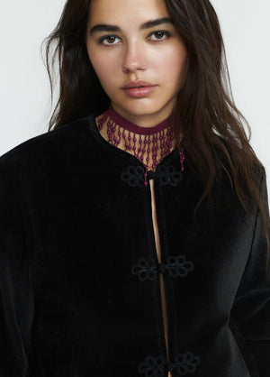 Choker details beads