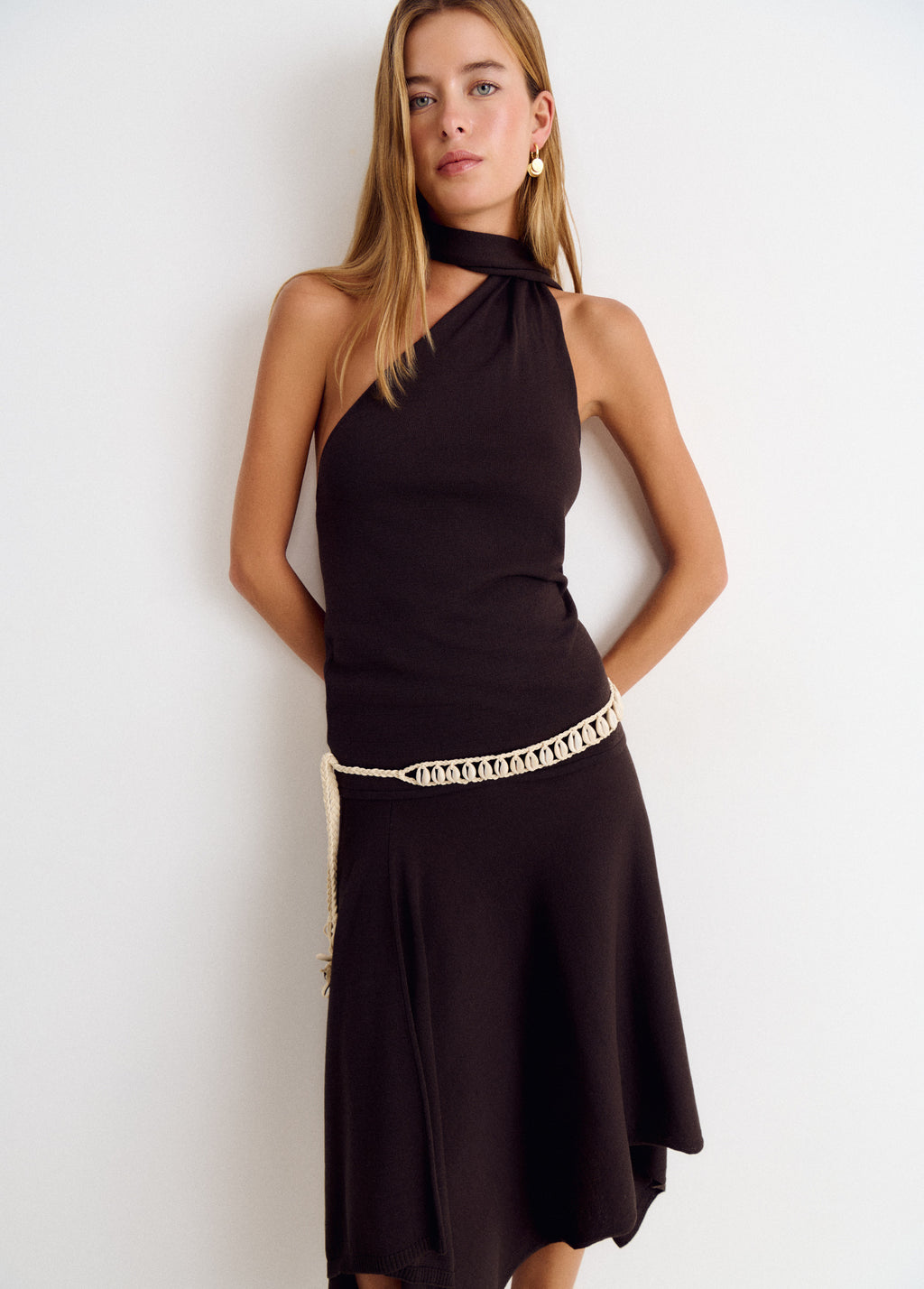 Asymmetric top with scarf