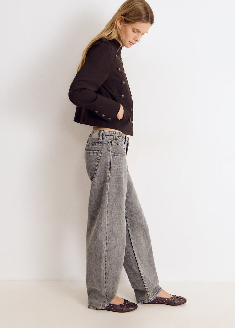 Jeans im Barrel-Schnitt mit mittelhohem Bund