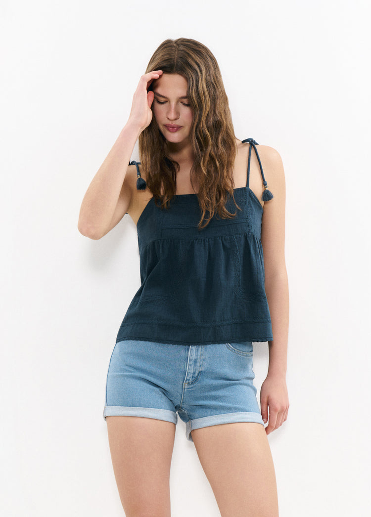 Top tirantes bordados