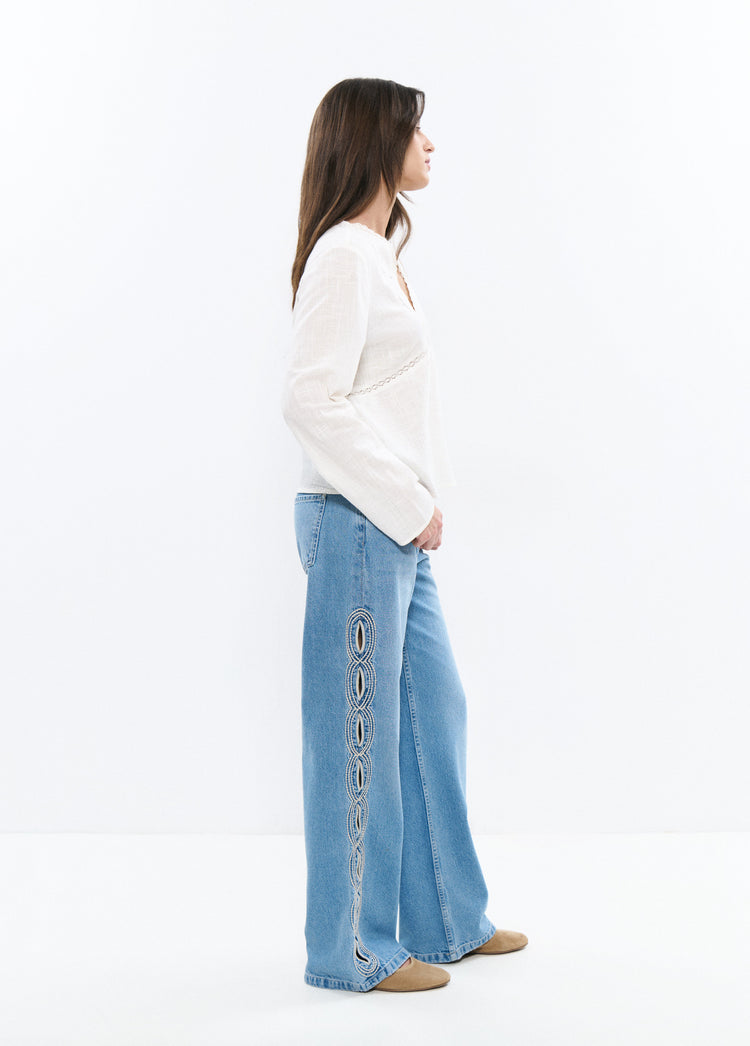 Hose mit geradem Schnitt und seitlichen Stickereien