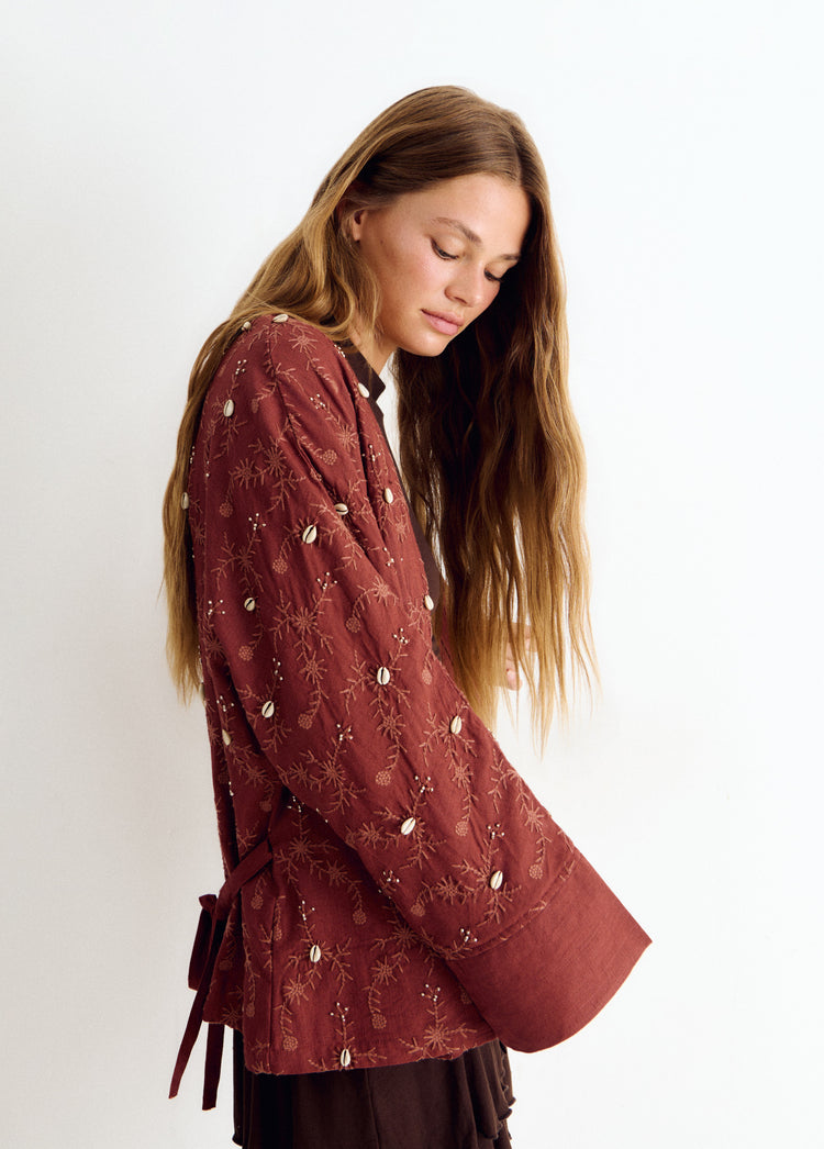 Chaqueta kaftan bordados pedrería