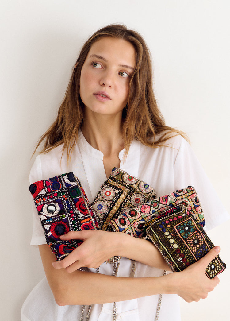 Bolso solapa espejos y bolitas