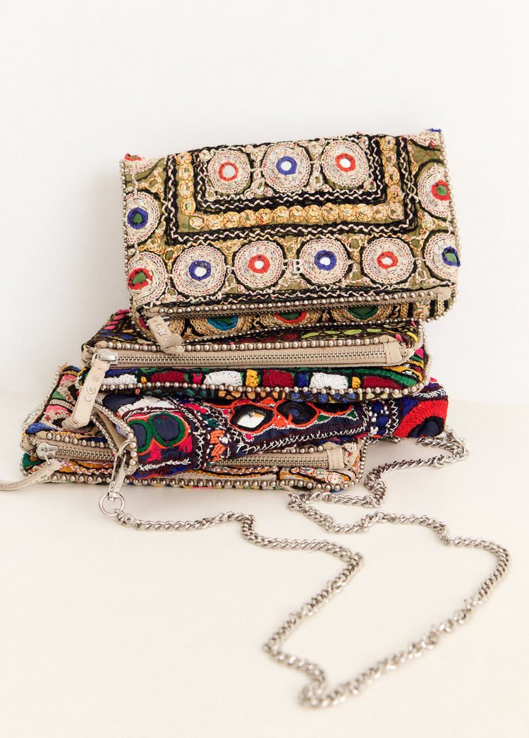 Bolso solapa espejos y bolitas