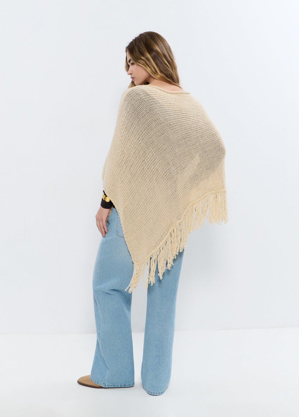 Fringed cape