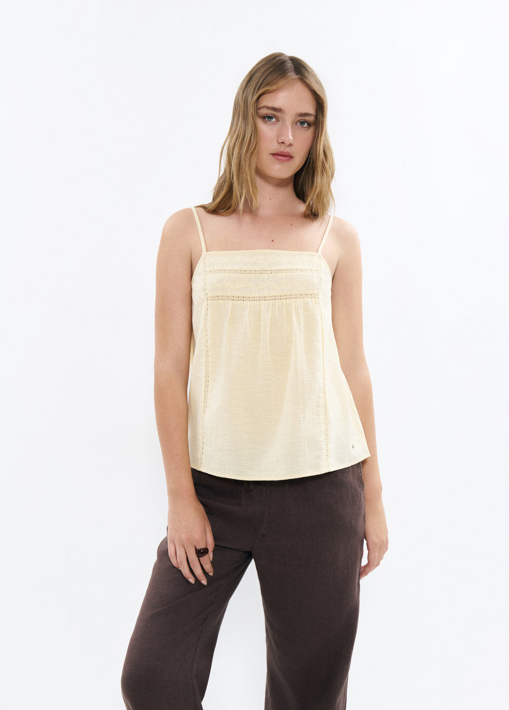 Top tirantes bordados
