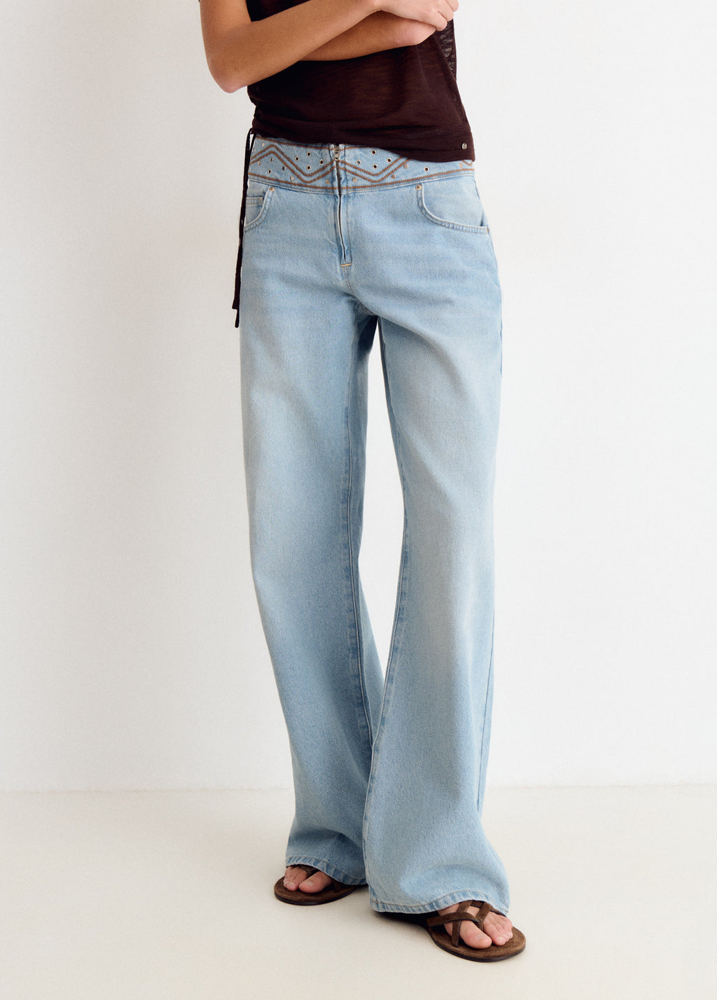 Pantalon taille large brodé
