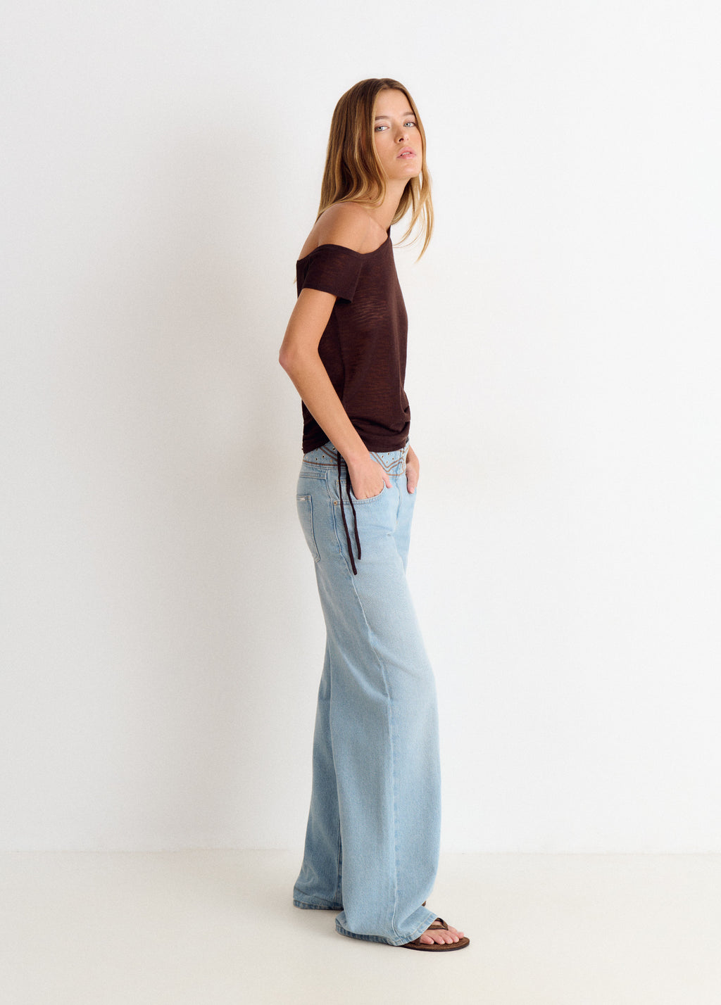 Pantalon taille large brodé