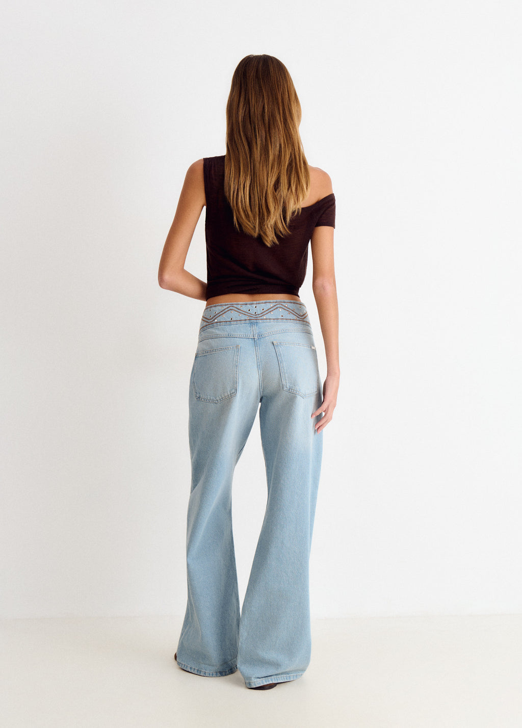 Pantalon taille large brodé