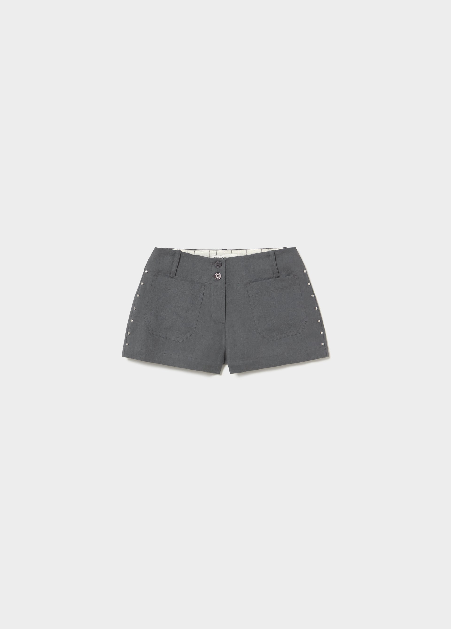 Short en lin à clous