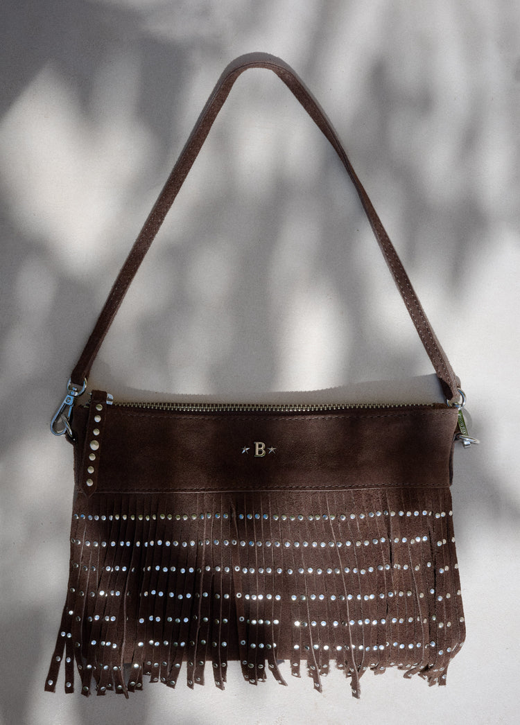 Bolso flecos tachuelas