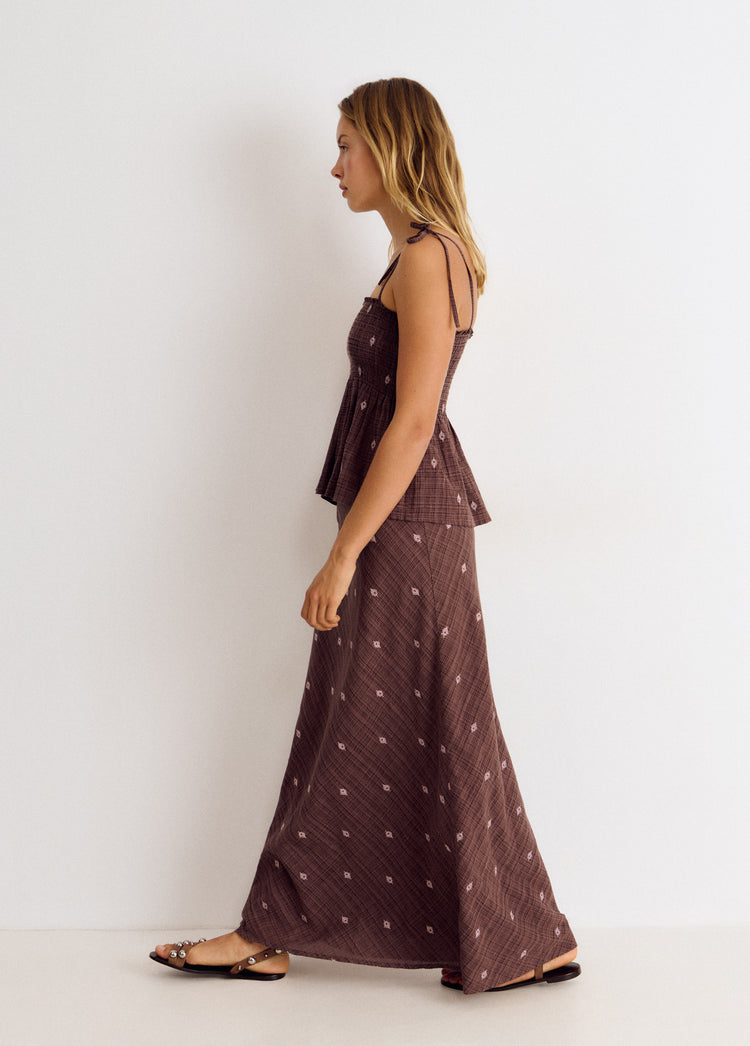 Long embroidered skirt