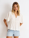 Bluse mit weiten Ärmeln und Spitze