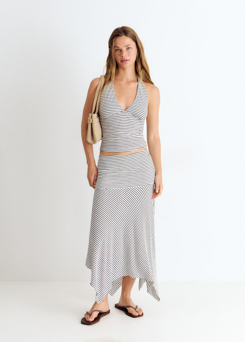 Falda midi raya tejida