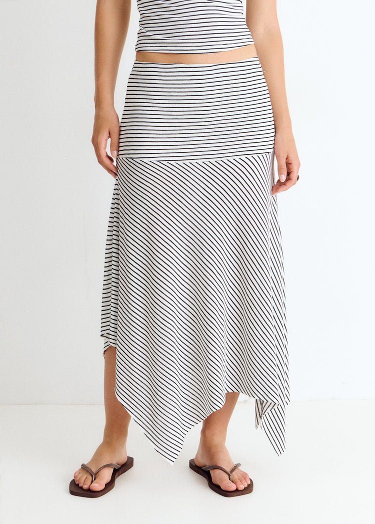 Falda midi raya tejida