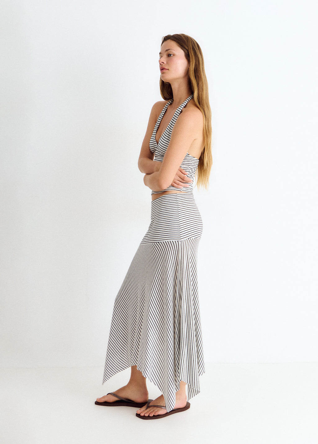 Falda midi raya tejida