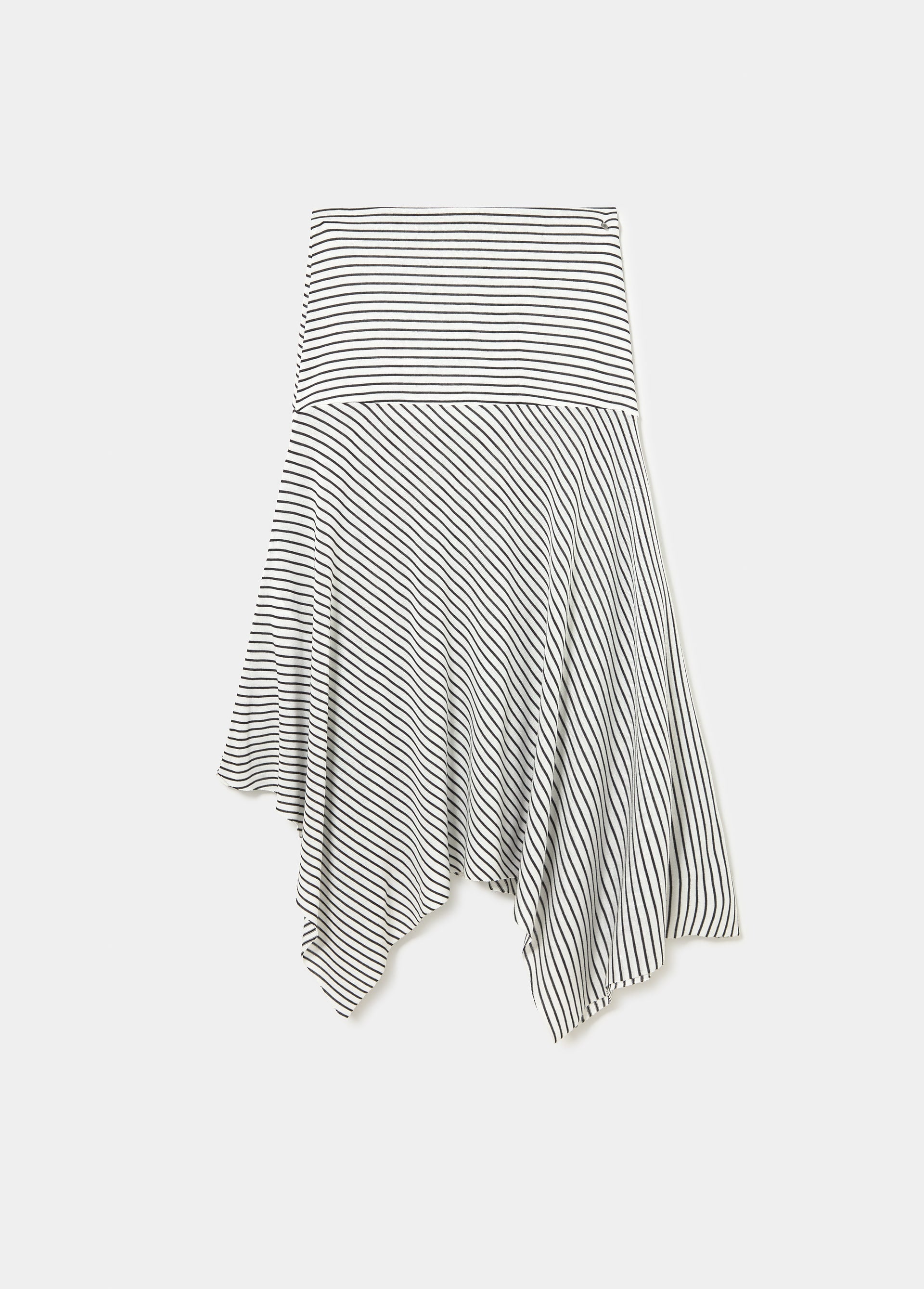 Falda midi raya tejida