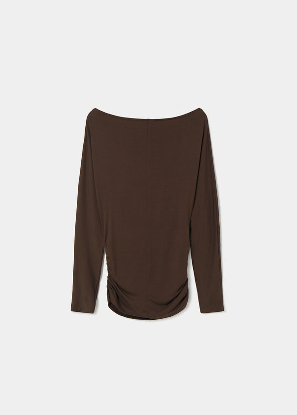 Camiseta viscosa cuello barco tachas
