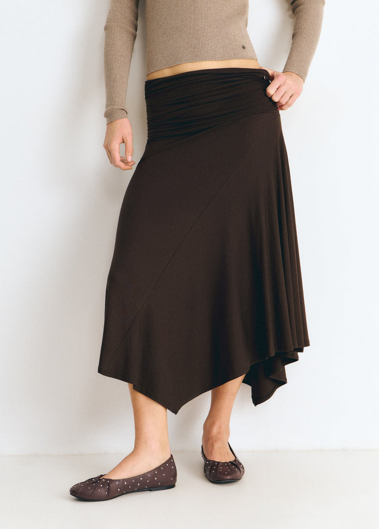Asymmetrical skirt with waistband