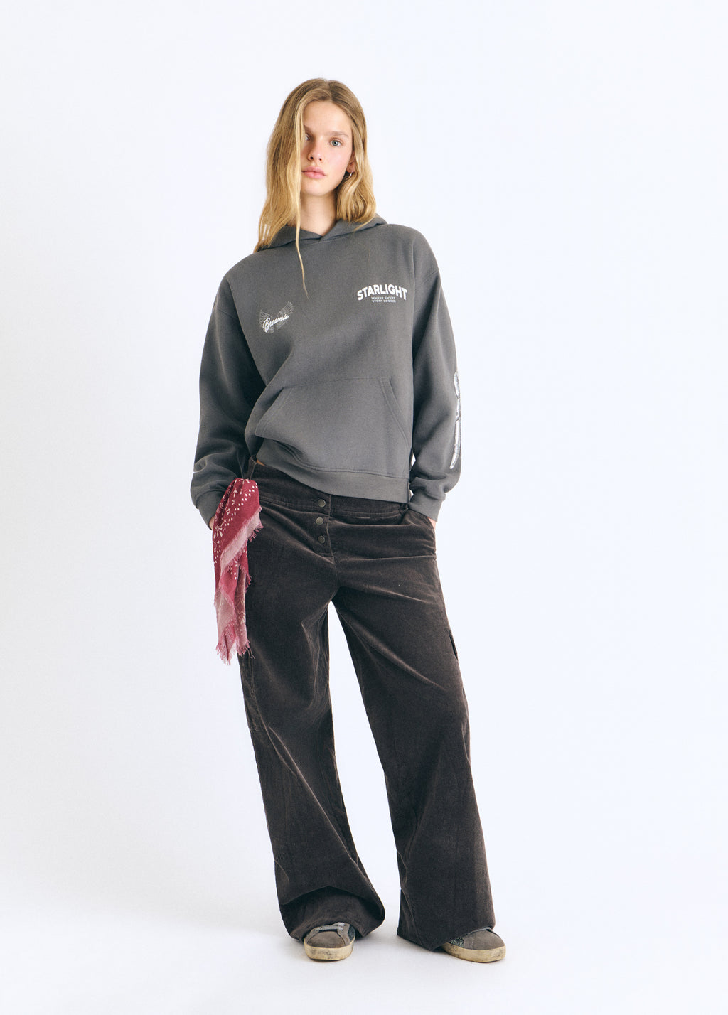 Sweatshirt mit Paillettenflügeln und Ärmeln