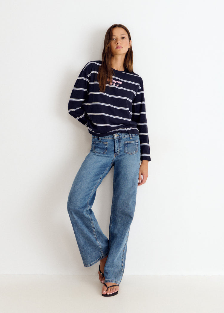 Star patch jeans