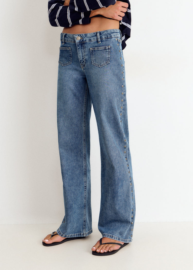 Star patch jeans
