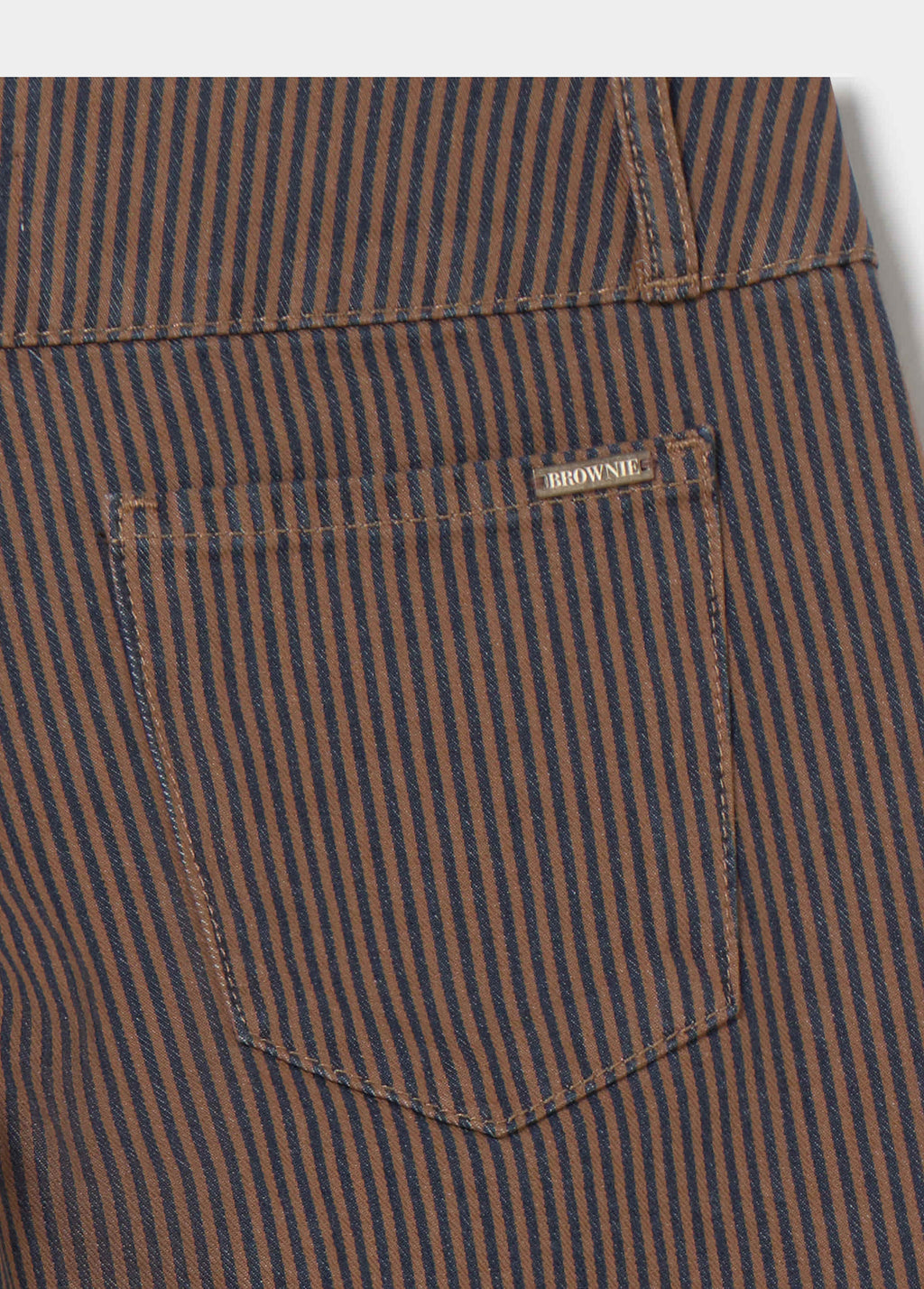 W27-0372-007-700_MARRON_WEB1.jpg