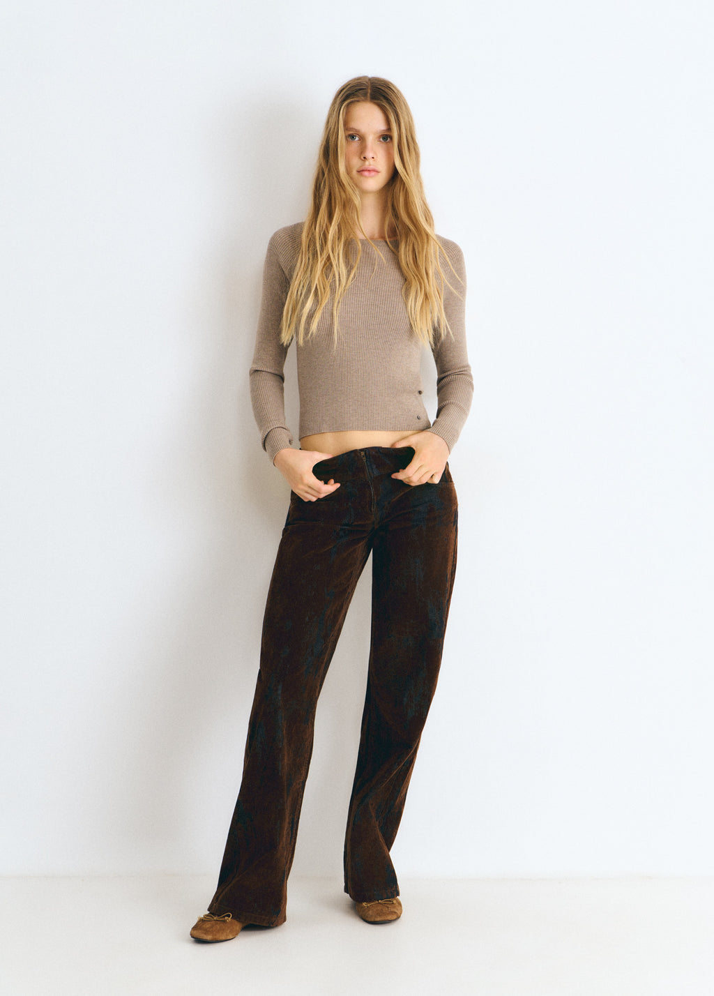Brown flocked trousers
