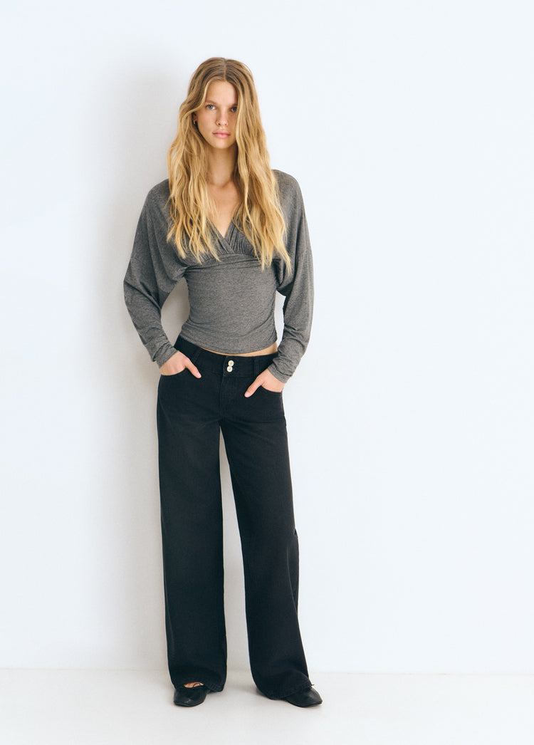 Wide-waist jeans