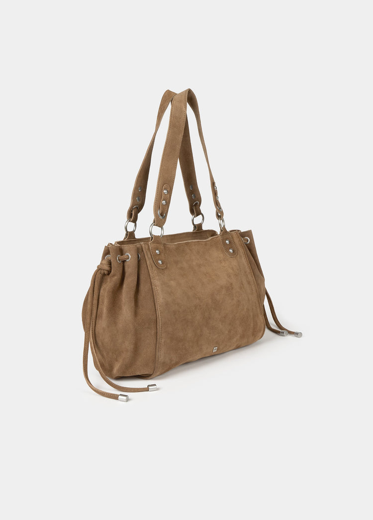 W27-0419-019-706_CAMEL_WEB3.jpg
