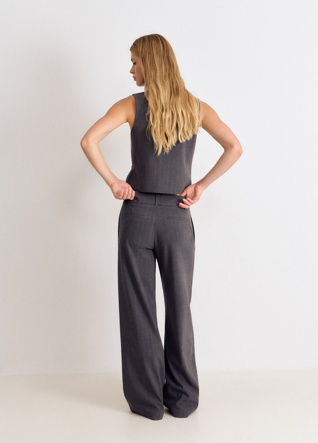 Pantalon pinzas wide leg