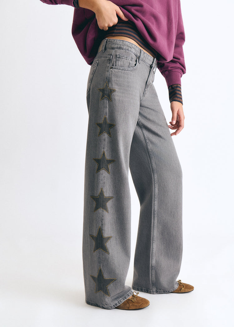Jeans mit seitlichen Stern-Nieten