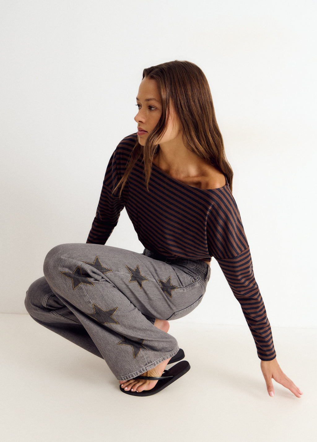 Jeans with stars and side studs
