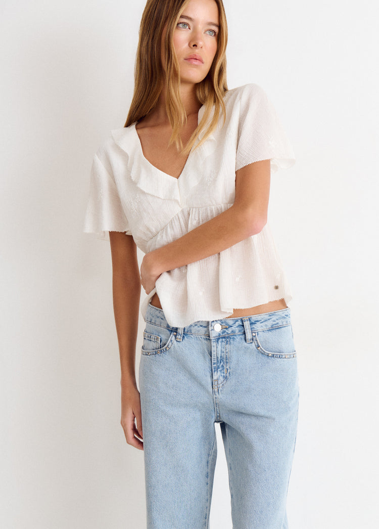 Jeans straight bordado bolsillos