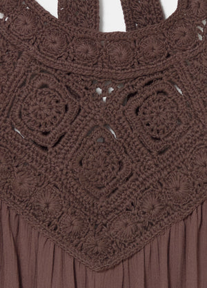 Mono corto cuello halter crochet