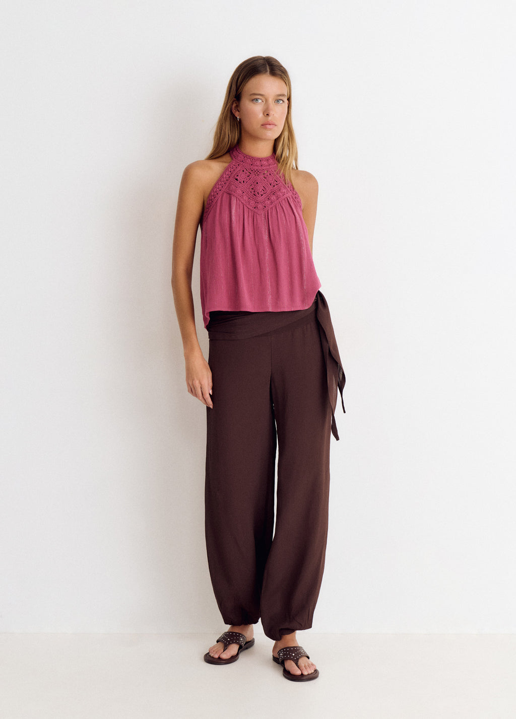 Top halter cuello crochet