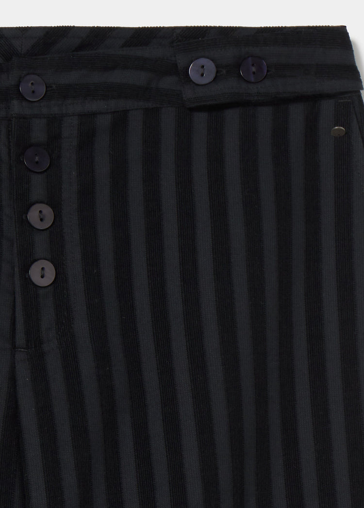 W27-0618-030-800_NEGRO_WEB1.jpg